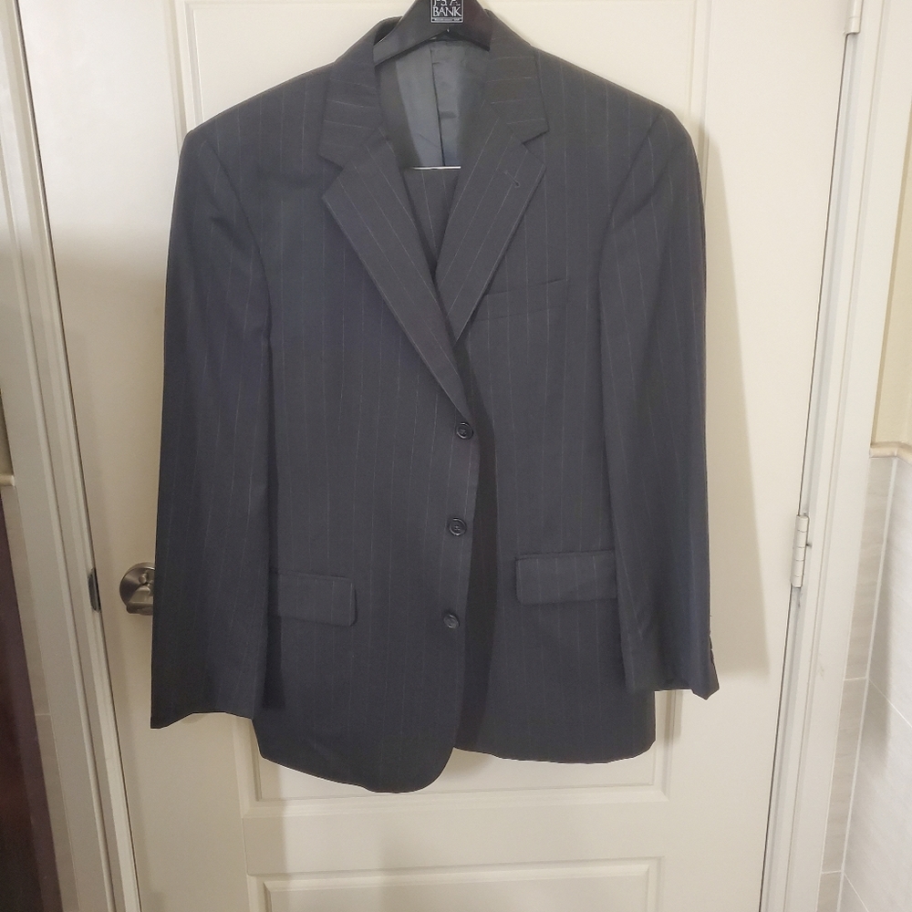 Jos. A. Bank Mens suit, blazer 42R,  pants 36R